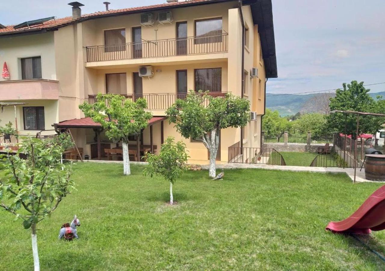 Къща За Гости Демика Sapareva Banya Exterior photo