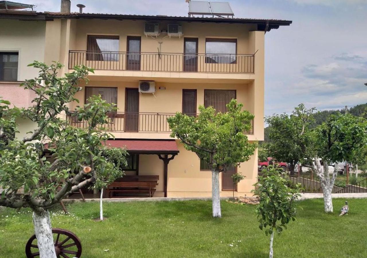 Къща За Гости Демика Sapareva Banya Exterior photo